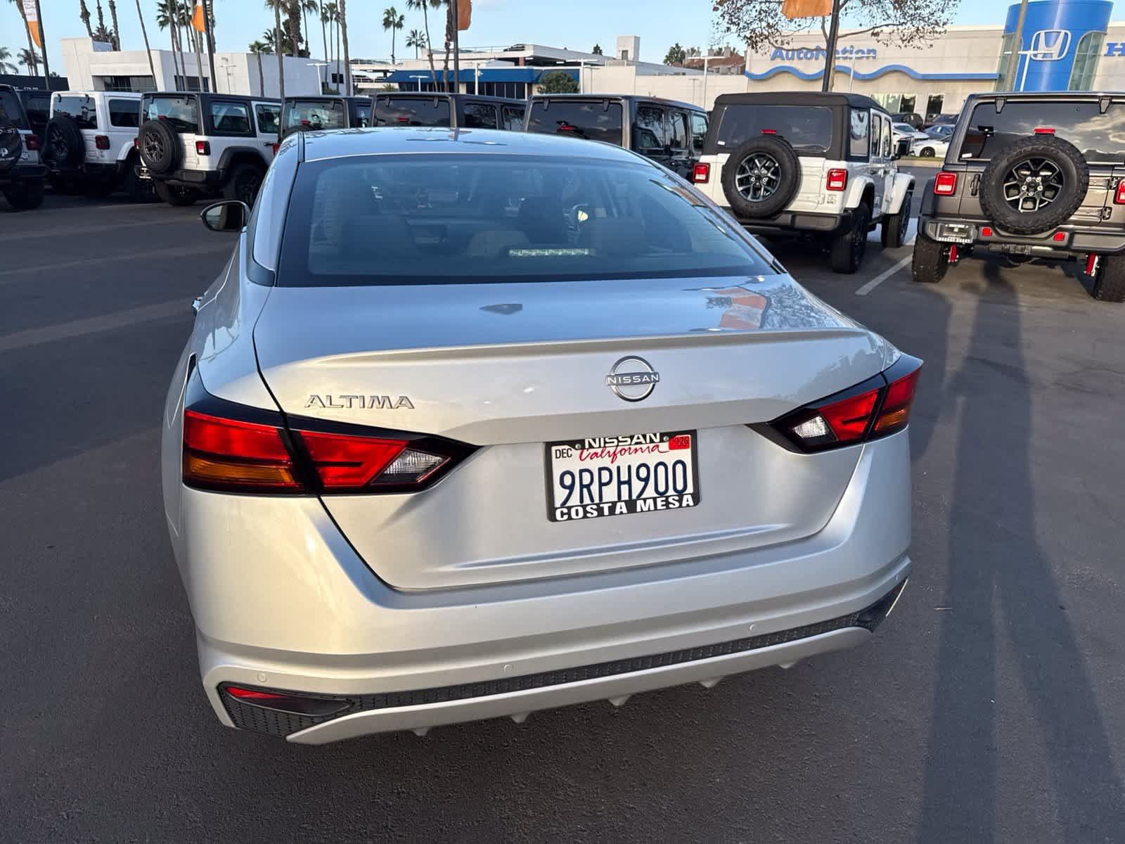 Used 2023 Nissan Altima 2.5 S FWD image 17