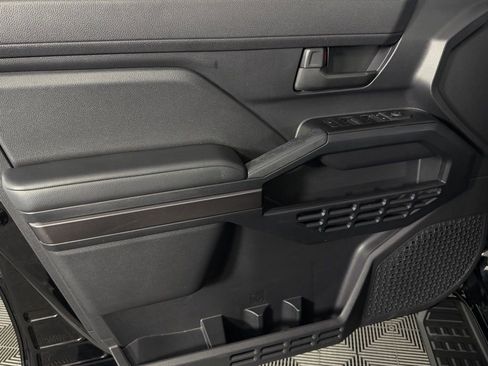 Used 2025 Toyota 4Runner SR5 image 24