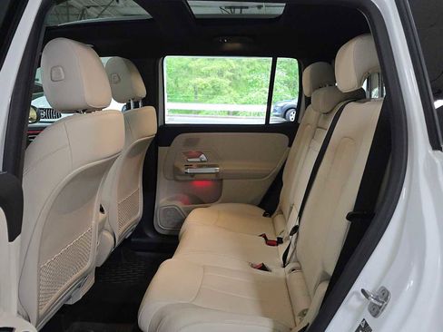 Certified 2026 Mercedes-Benz GLB 250 4MATIC image 17