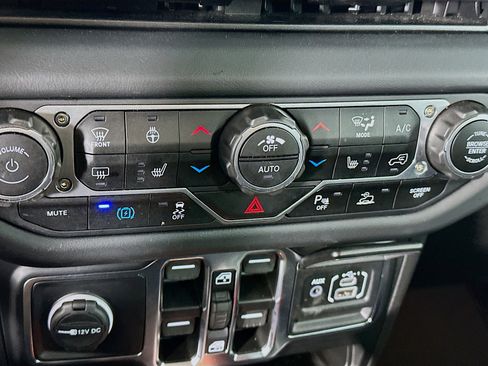 Used 2024 Jeep Wrangler Sahara w/ Technology Group image 24