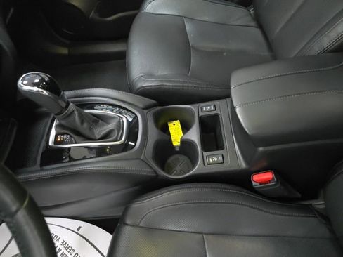 Used 2018 Nissan Rogue SL w/ Premium Package image 21