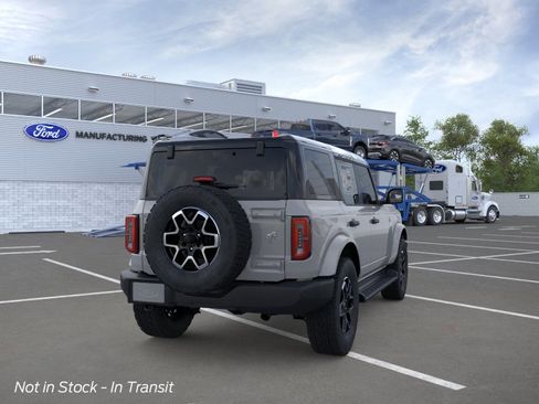 New 2026 Ford Bronco Outer Banks AWD/4WD image 8