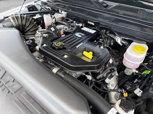 Certified 2025 RAM 2500 Tradesman AWD/4WD image 16