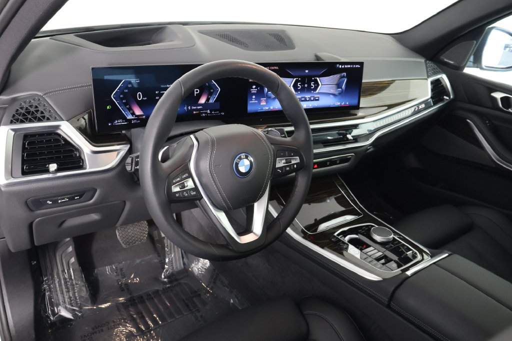 Used 2026 BMW X5 xDrive50e w/ Premium Package AWD/4WD image 13