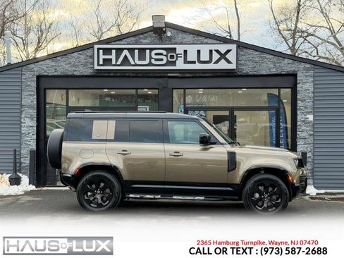 Used 2022 Land Rover Defender 110 X-Dynamic SE image 24