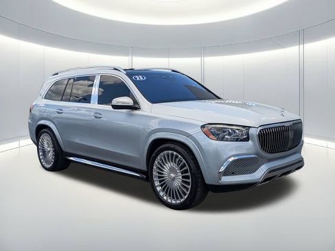 Used 2023 Mercedes-Benz Maybach GLS 600 4MATIC image 7