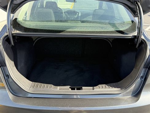Used 2018 Ford Focus SE image 8
