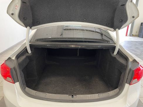 Used 2017 Chevrolet Impala LT image 13