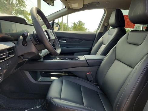 Certified 2025 Nissan Murano SV AWD/4WD image 14