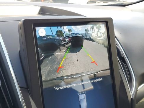 Used 2021 Ford Edge Titanium image 24