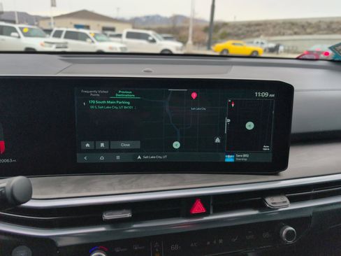 Certified 2025 Kia Sorento SX image 21