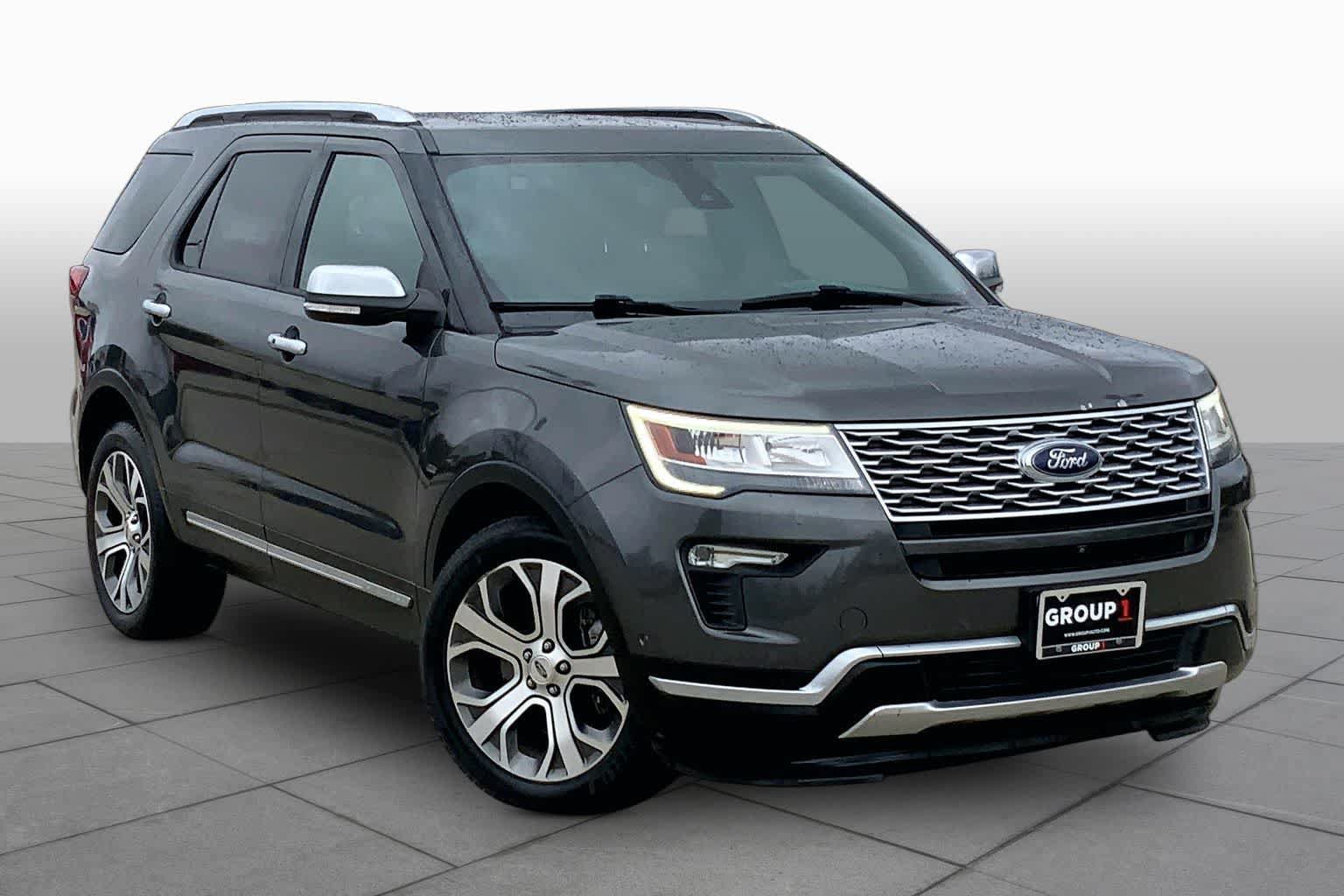 Used 2019 Ford Explorer Platinum AWD/4WD image 3