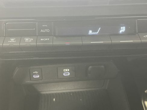 Used 2024 Toyota Prius LE image 23