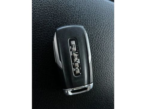 Used 2020 RAM 1500 Laramie AWD/4WD image 40