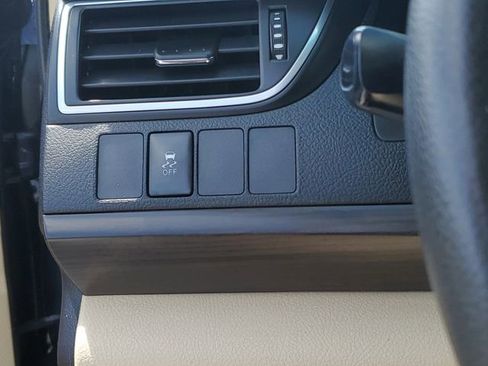 Used 2016 Toyota Camry LE FWD image 22