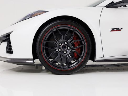 Used 2023 Chevrolet Corvette Z06 image 11