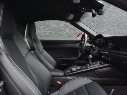 Certified 2024 Porsche 911 Targa 4 GTS AWD/4WD image 25