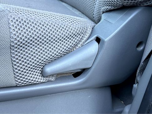 Used 2020 Nissan Frontier SV image 20