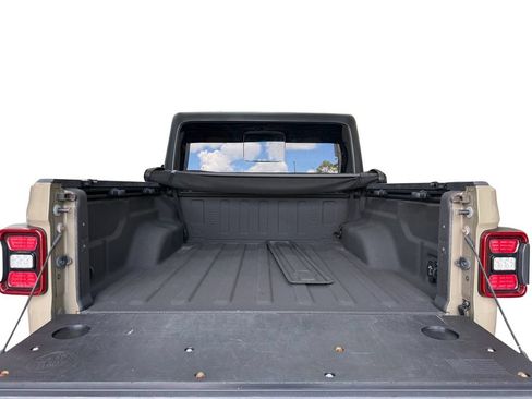 Used 2020 Jeep Gladiator Rubicon AWD/4WD image 18