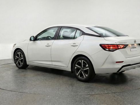Used 2025 Nissan Sentra SV image 6