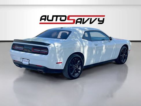 Used 2022 Dodge Challenger SXT w/ Driver Convenience Group AWD/4WD image 7