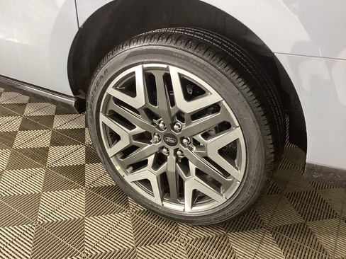 New 2026 Ford Expedition Max Platinum w/ Platinum Ultimate Package image 7