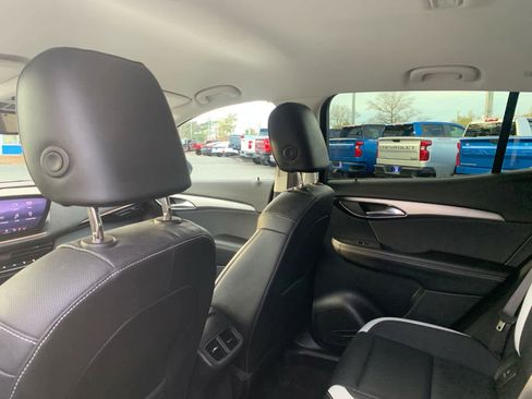 Certified 2025 Buick Envision Sport Touring image 31