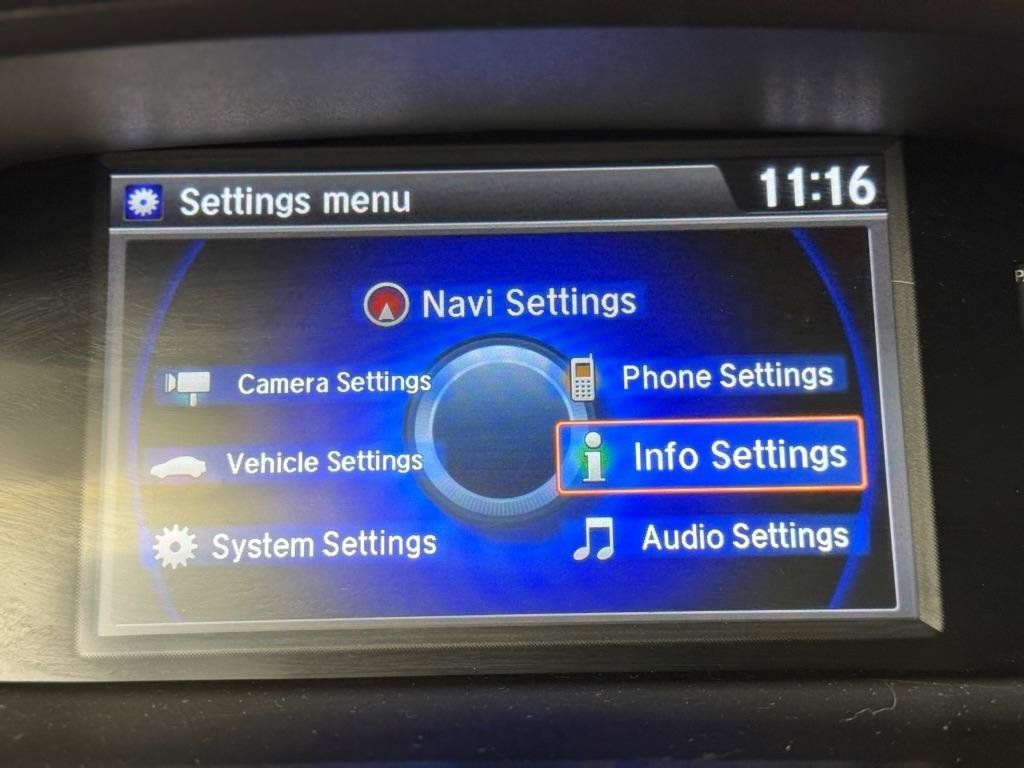 Used 2017 Acura MDX w/ Technology Package AWD/4WD image 35