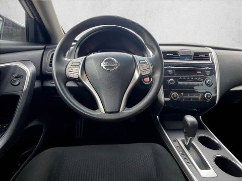 Used 2015 Nissan Altima 2.5 S w/ Sport Value Package FWD image 7