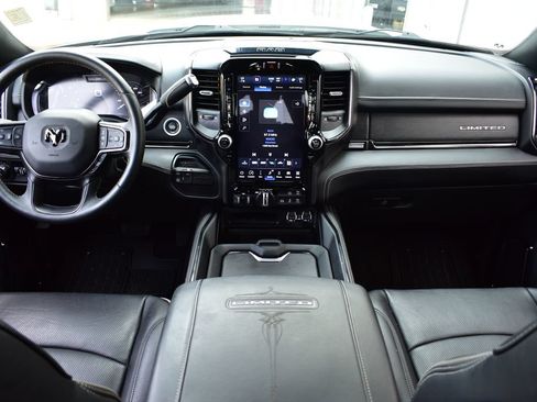 Used 2024 RAM 2500 Limited AWD/4WD image 36