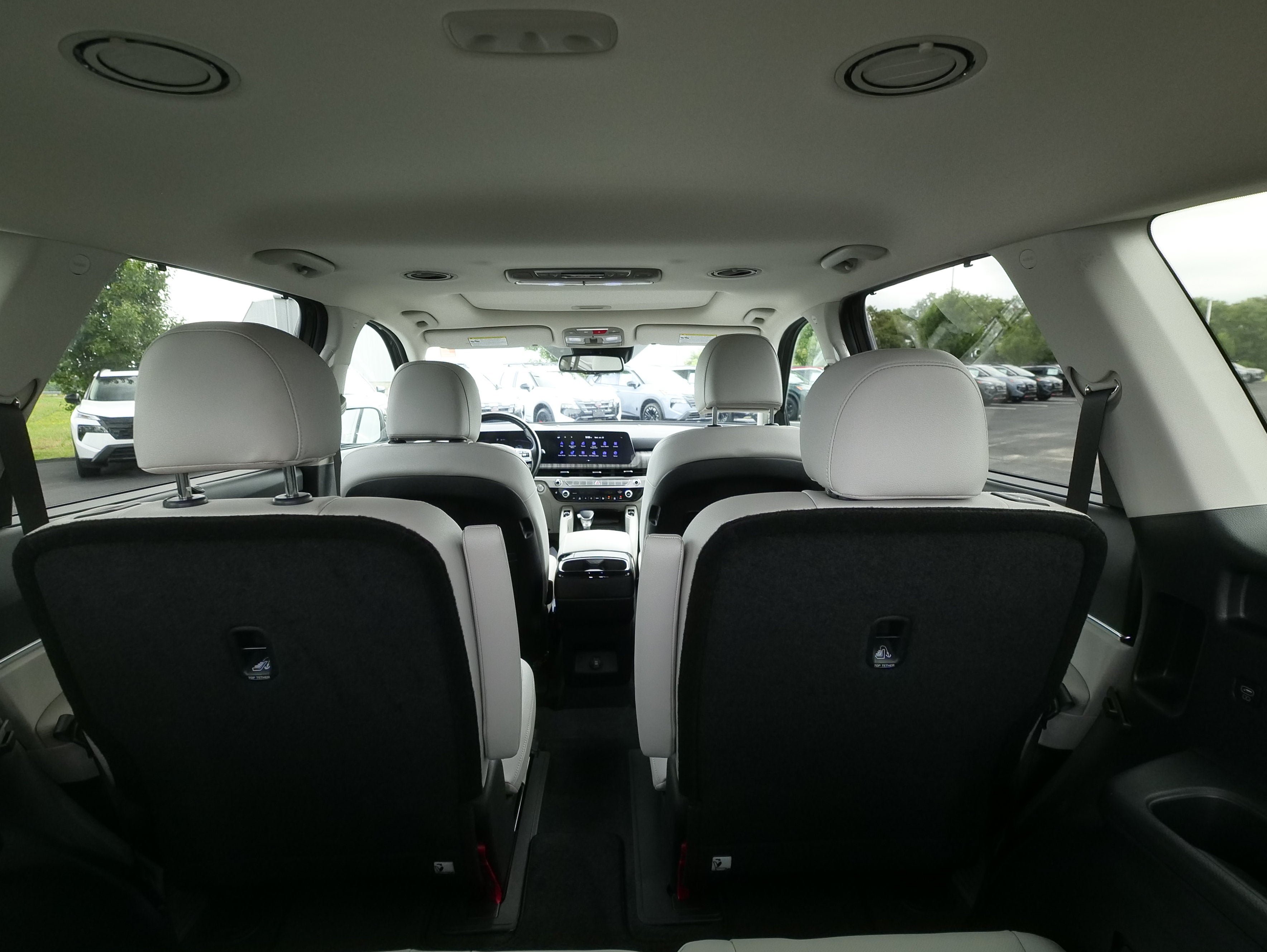 Used 2024 Kia Telluride EX w/ EX Captain's Chair Package AWD/4WD image 13