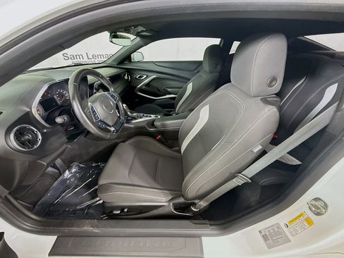 Used 2021 Chevrolet Camaro LT w/ RS Package image 20