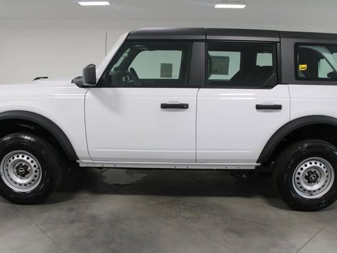 New 2025 Ford Bronco 4-Door image 5