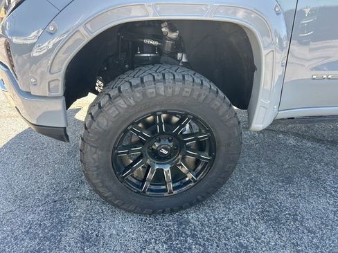 Used 2025 GMC Sierra 1500 Denali image 10