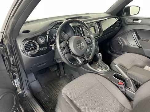 Used 2018 Volkswagen Beetle 2.0T FWD image 3