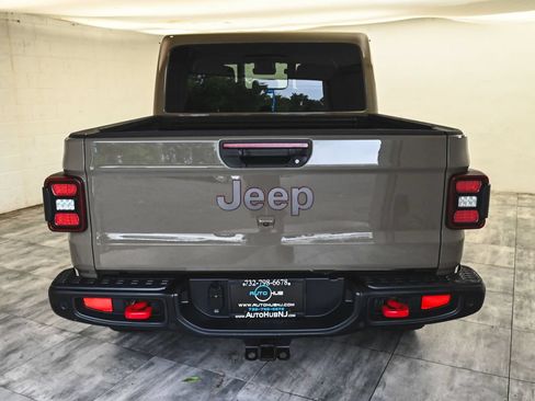 Used 2020 Jeep Gladiator Rubicon AWD/4WD image 5