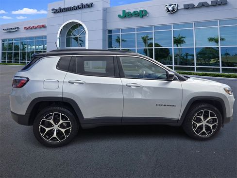 Certified 2024 Jeep Compass Limited w/ Sun and Sound Group image 8