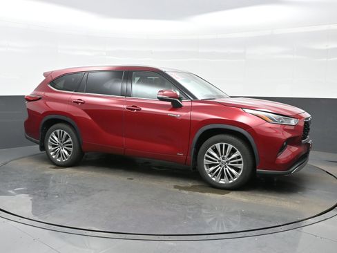 Used 2021 Toyota Highlander Platinum image 7