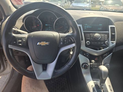 Used 2014 Chevrolet Cruze LT FWD image 12