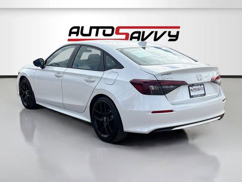 Used 2025 Honda Civic Sport image 5