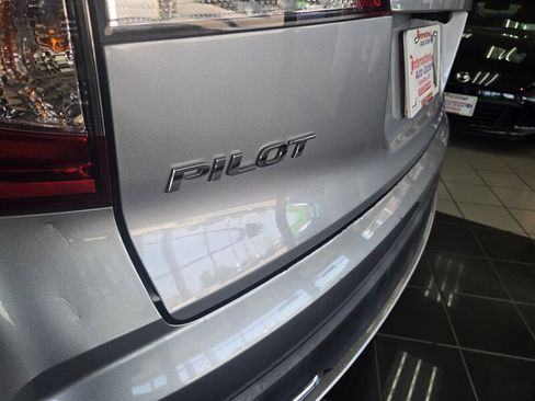 Used 2019 Honda Pilot Touring image 41