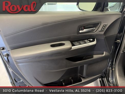 Used 2026 Toyota Sienna Platinum AWD/4WD image 23