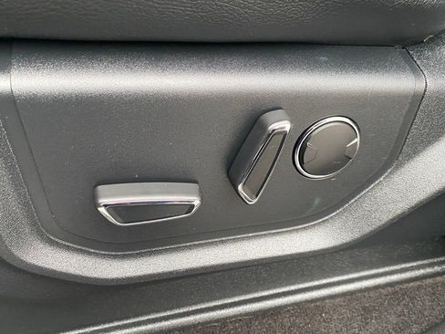 Used 2018 Ford F150 XLT w/ Equipment Group 302A Luxury image 12