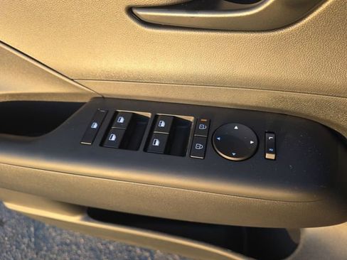 New 2026 Hyundai Kona SE image 35