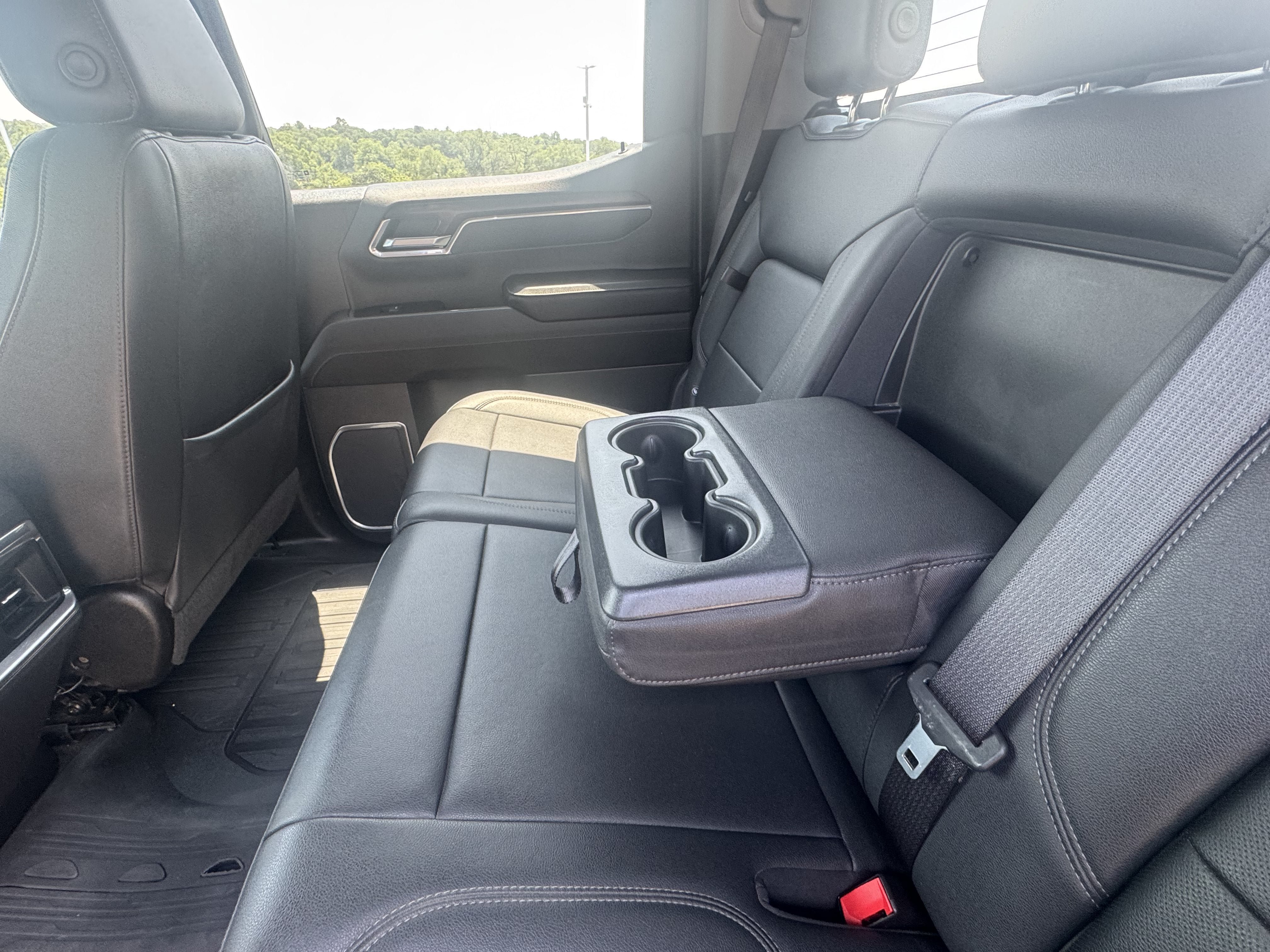 Used 2023 GMC Sierra 1500 SLT w/ SLT Premium Package AWD/4WD image 13