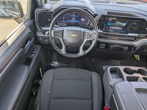 Used 2025 Chevrolet Silverado 1500 LT RWD image 16