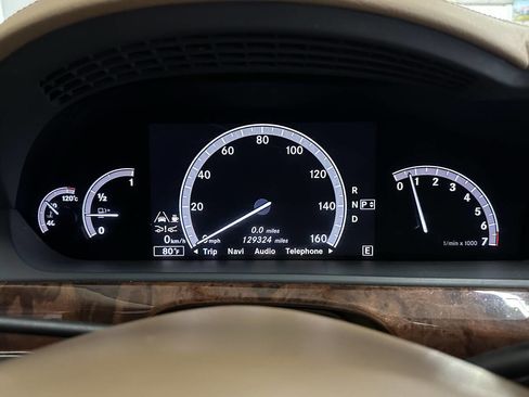 Used 2011 Mercedes-Benz S 550 4MATIC image 23