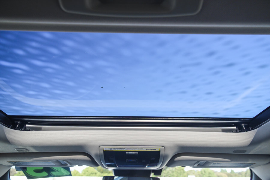 Used 2025 Lexus UX 300h FWD image 17