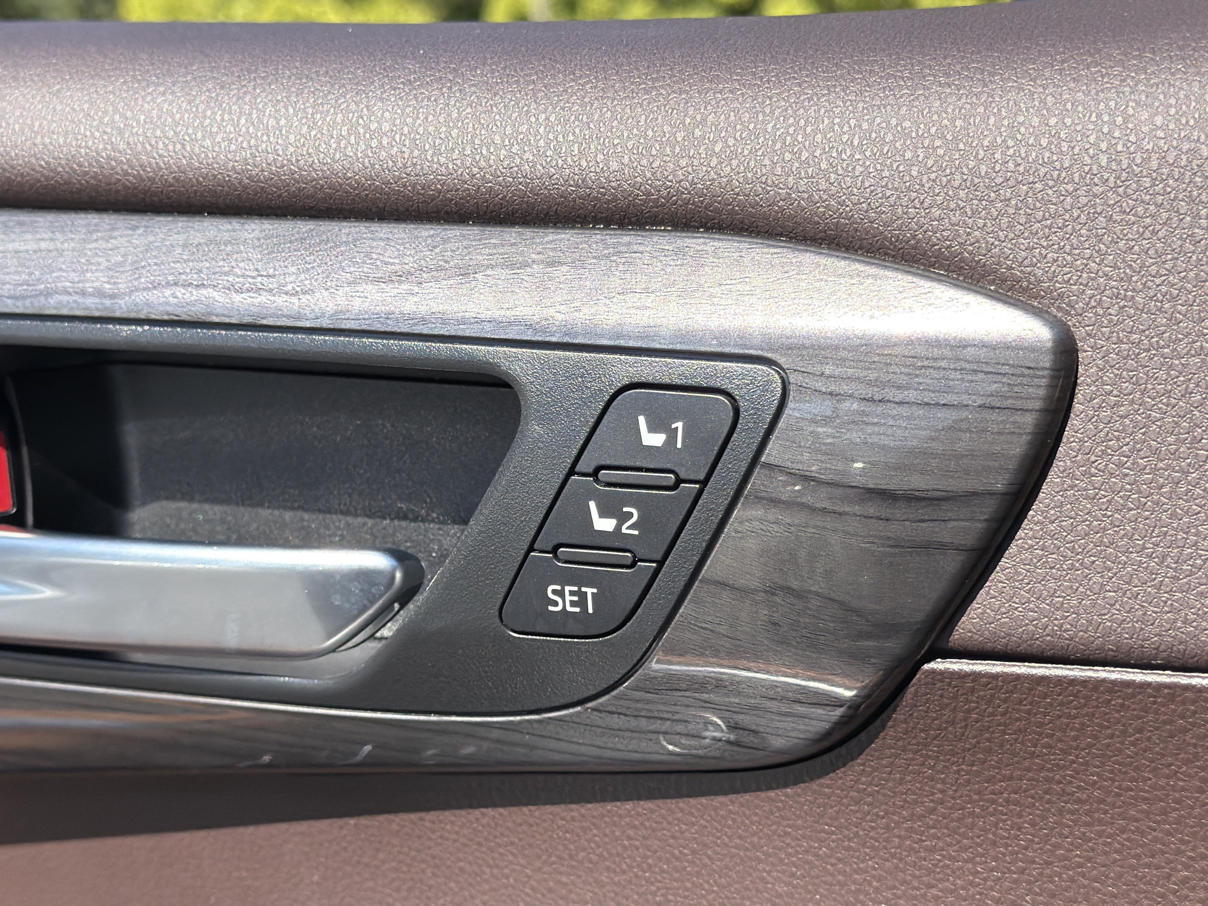 Used 2021 Toyota Highlander Platinum AWD/4WD image 15