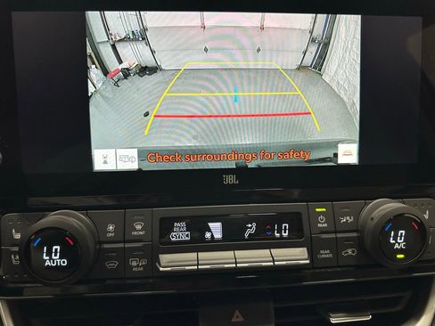 Used 2025 Toyota Grand Highlander AWD image 37